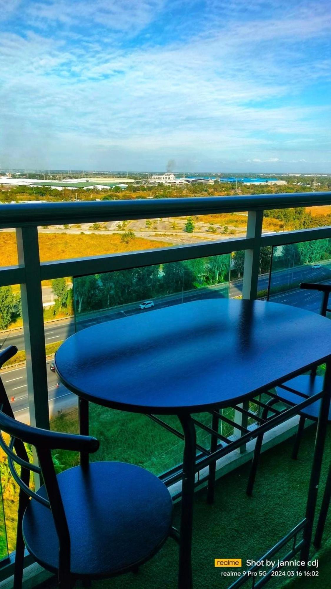 The Aces Crib At Azure North Pampanga Lejlighedshotel Eksteriør billede
